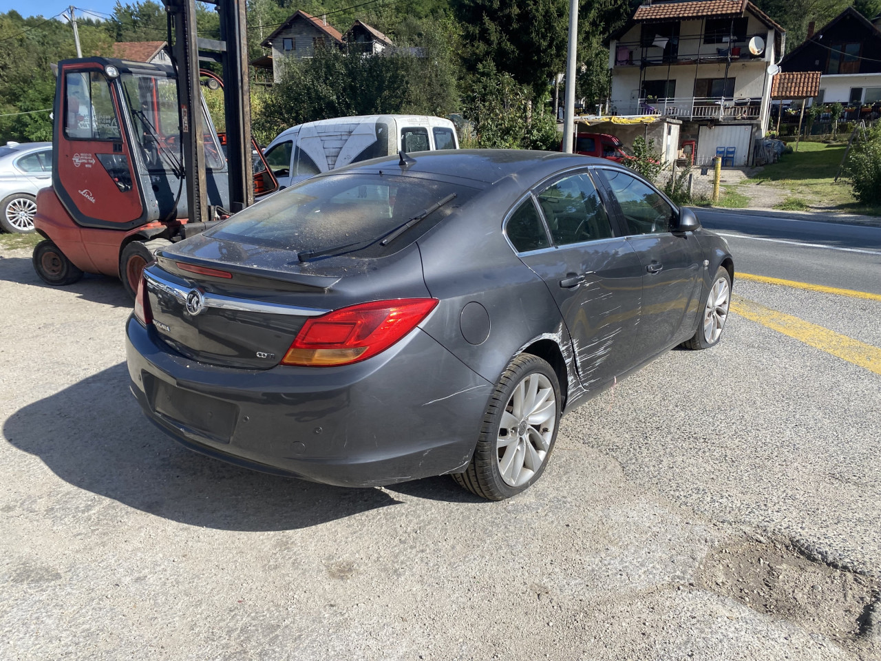 Opel insignia 2.0 d 2012 dijelovi