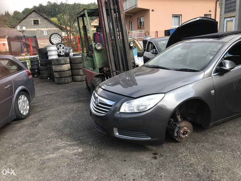Opel insignia dijelovi vise komada i modela 063117176