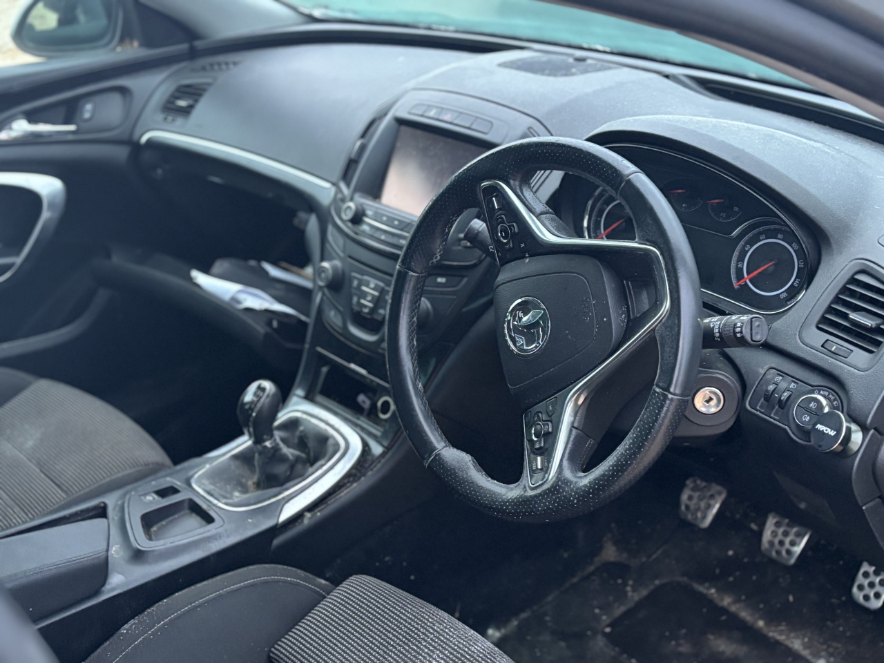 Opel insignia 2.0 d 2016g dijelovi
