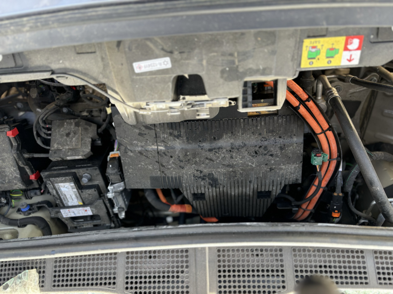 Opel vivaro 2023 full elektro dijelovi