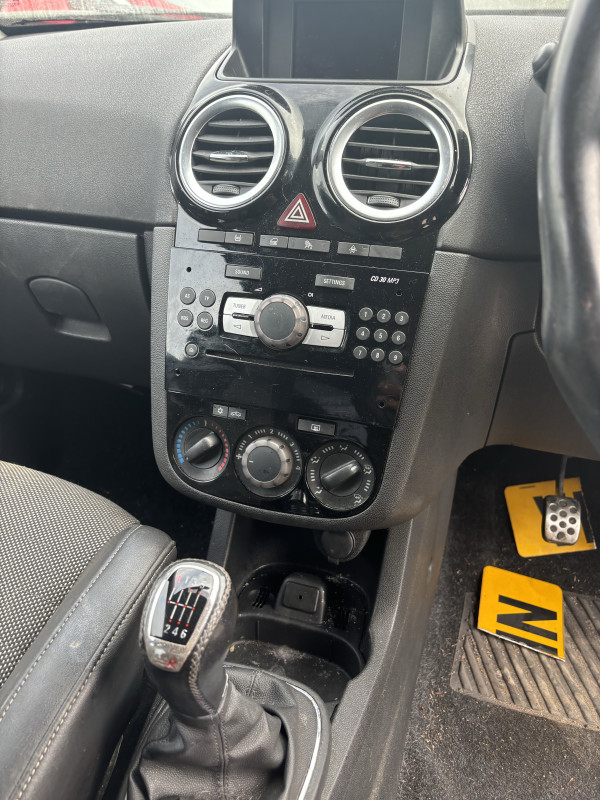 Opel corsa d opc line 2014 g dijelovi