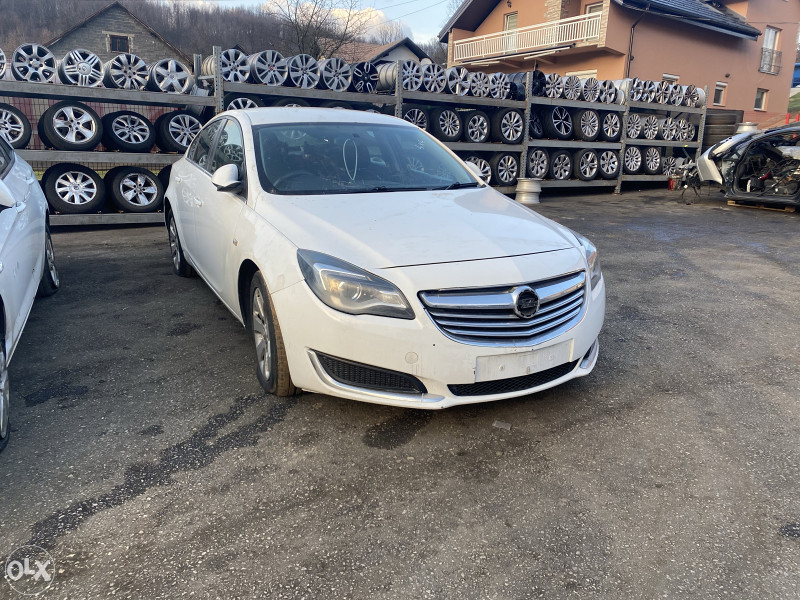 Opel insignia 2.0 dizel redizajn dijlovi 063/117-176. 063/992-835