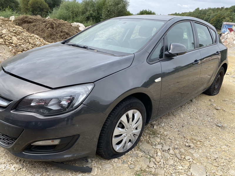 Opel astra j1.3 d dijelovi 063/117-176 063/992-835