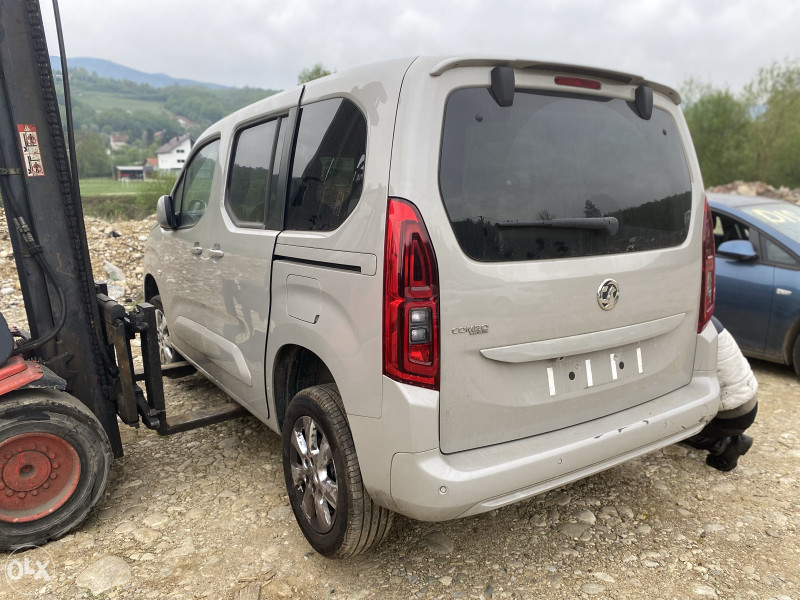 Opel combo 2021 god dijelovi 063/117-176 063/992-835