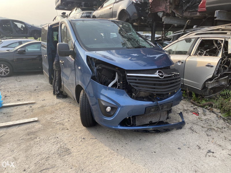 Opel vivaro 1.6 d  2016 putnicki dijelovi 063/117-176  063/992-835