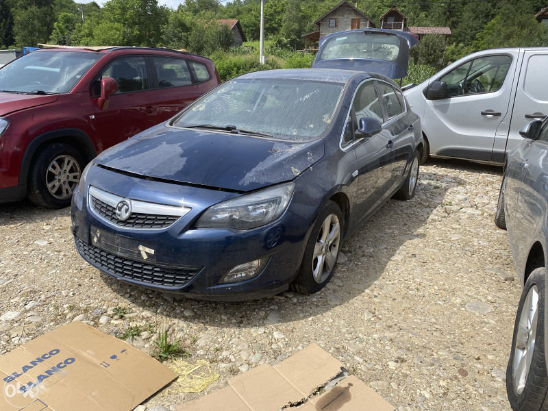 Opel astra j 2.0 d dijelovi 063/117-176. 063/992-835