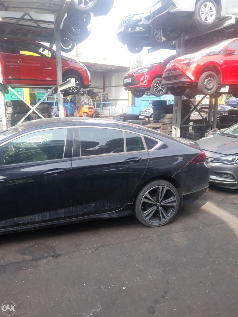 Opel insignia 2018 god dijelovi 063/117-176