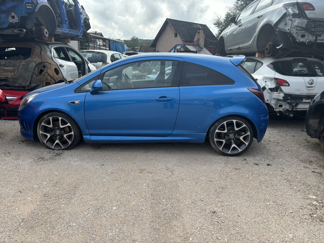 Opel corsa d opc line 2014 g dijelovi