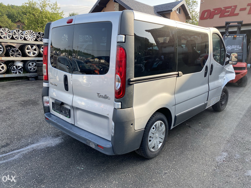 Renault trafic 2.0 2011 god dijelovi 063/117-176 063/992-835