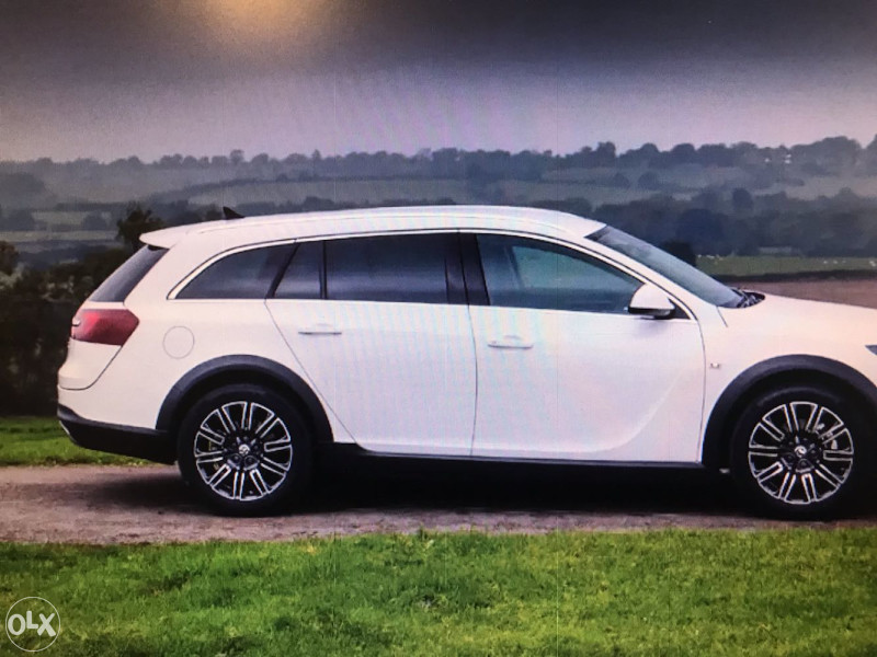 Opel insignia  country tourer dijelovi  063/117-176