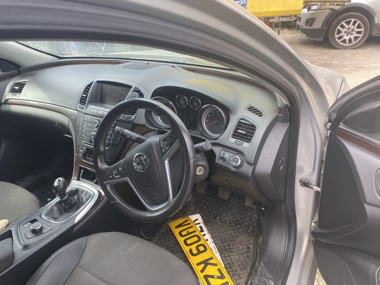 Opel insignia 2.0d xsenon dijelovi