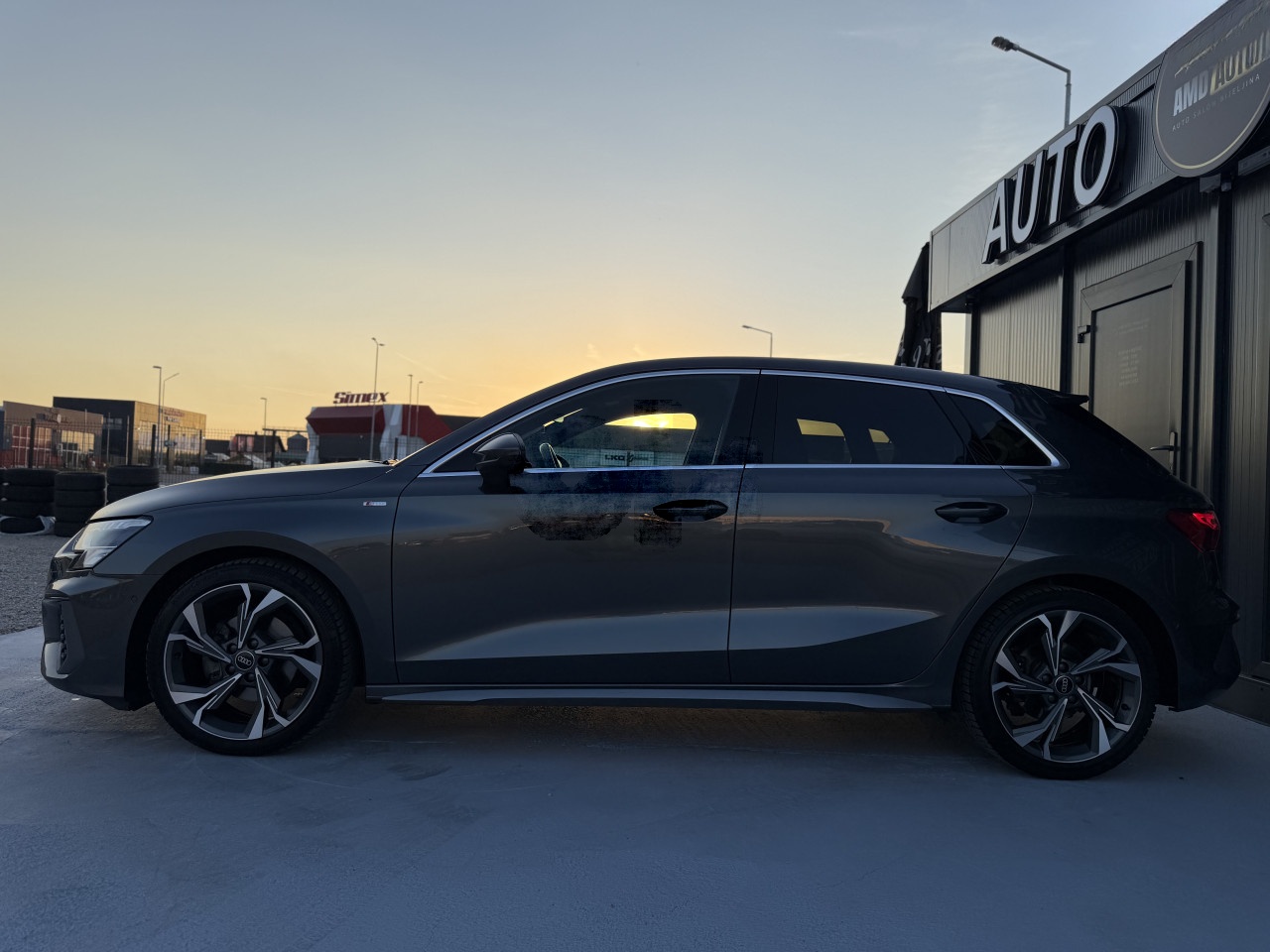 Audi A3 2.0TDI 110kw S-Tronic 2023g S-Line Matrix-Virtual