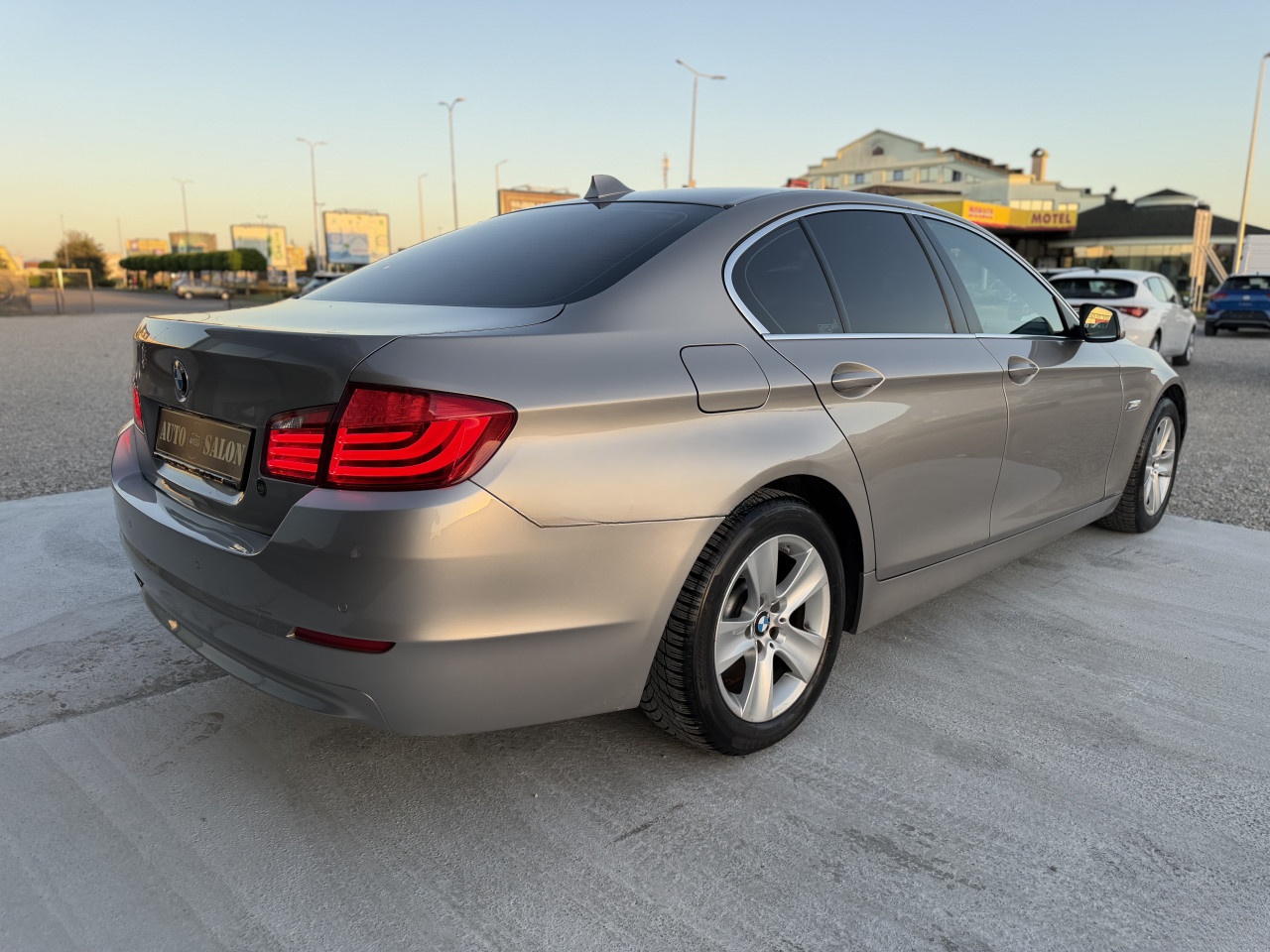 BMW 525 xDrive 160kw AT 2012g