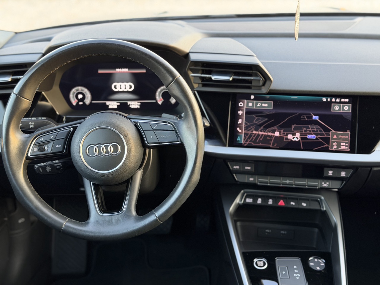 Audi A3 2.0TDI 110kw S-Tronic 2023g S-Line Matrix-Virtual