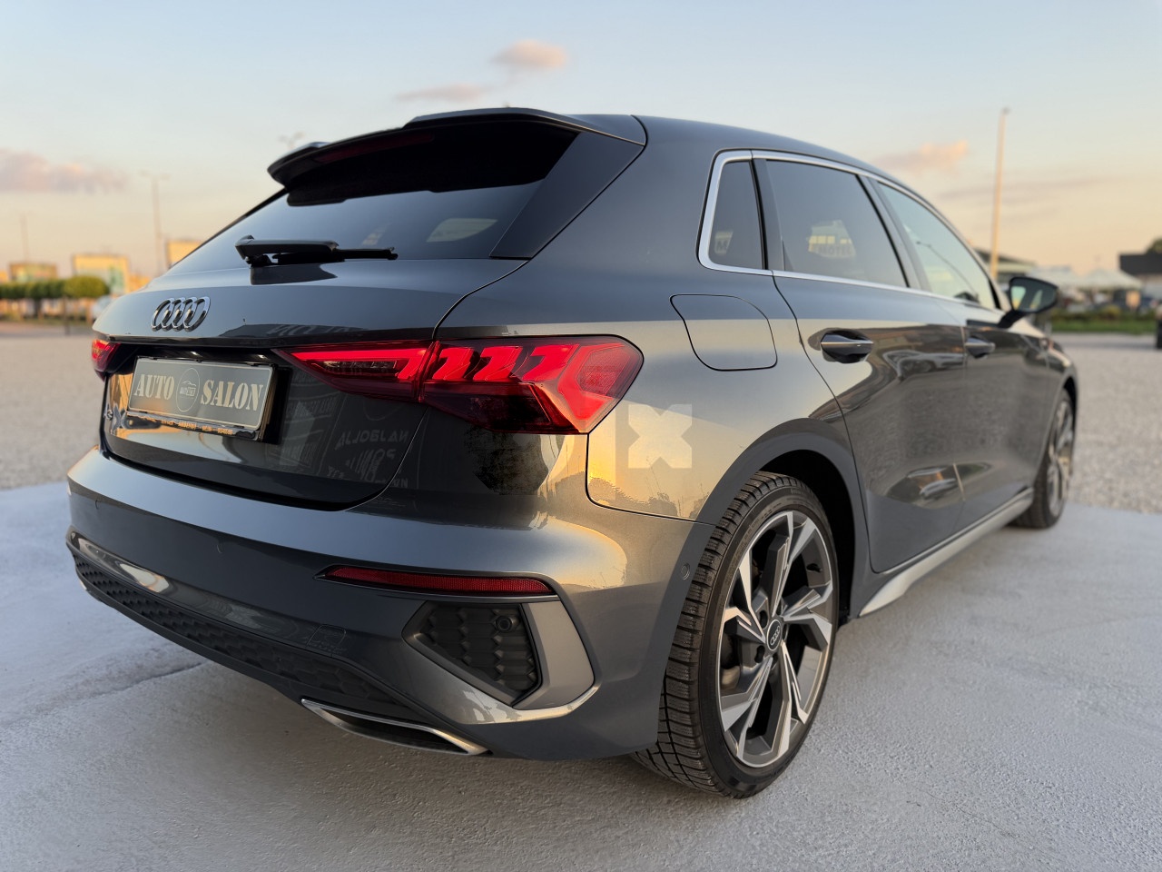 Audi A3 2.0TDI 110kw S-Tronic 2023g S-Line Matrix-Virtual