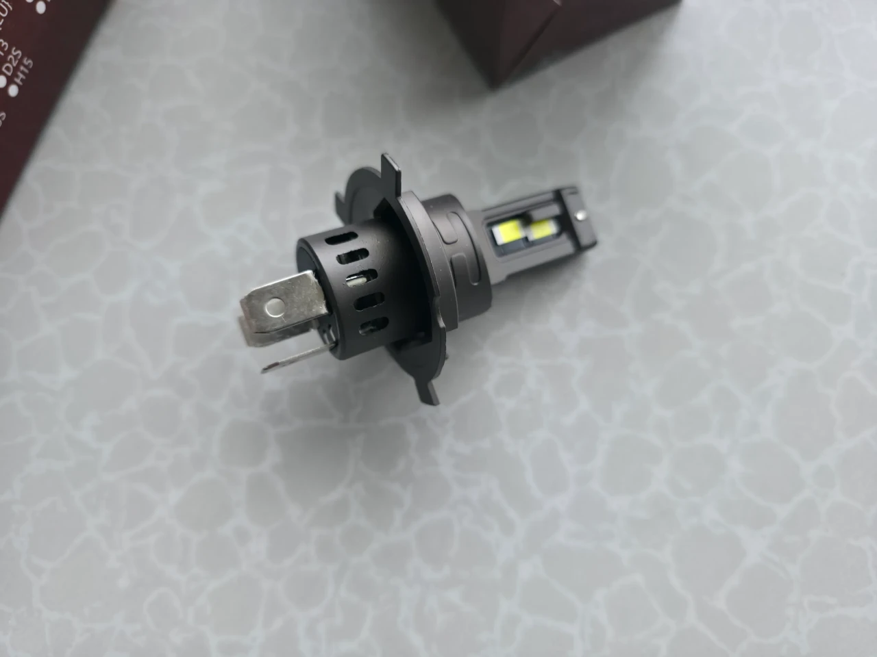 H4 PHILIPS LED SIJALICE MINI SA VENTILATOROM