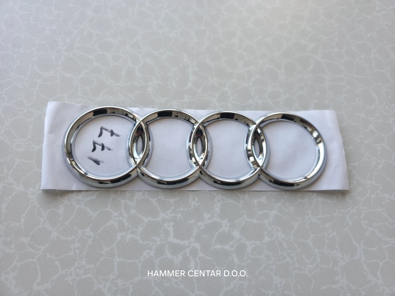 AUDI SIVI ZNAK ZADNJI 177 MM GLOSI