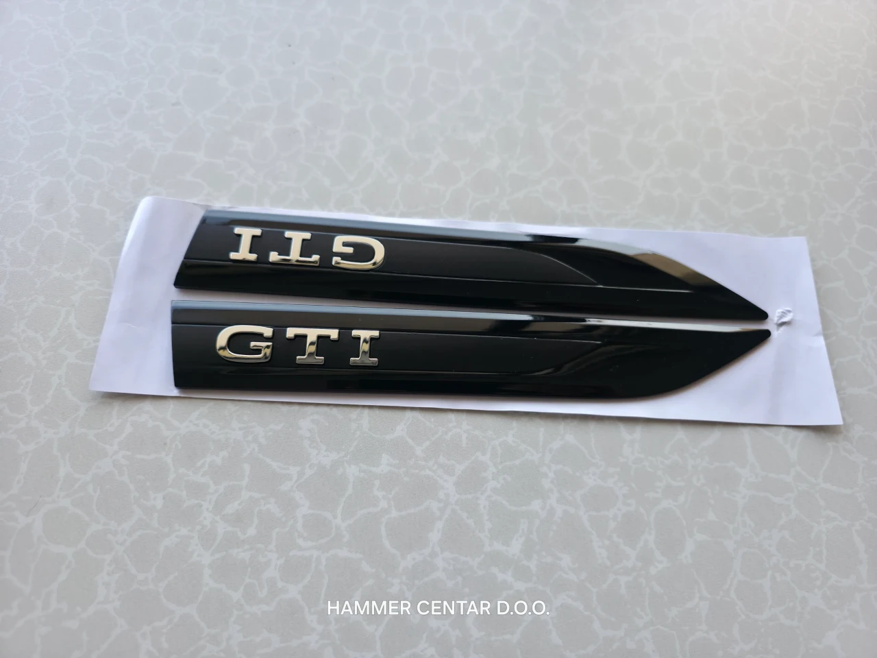 GTI MACEVI ZNAK BOCNI ZNAKOVI MAČEVI STIKERI ZNAK STIKER