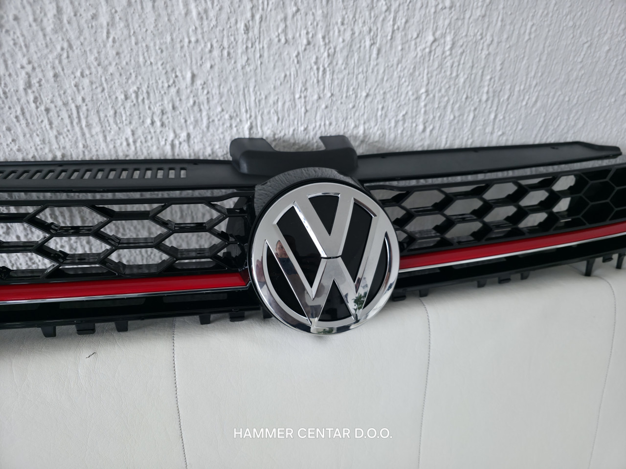 GOLF 7 GTI MASKA PREDNJA SA ZNAKOVIMA