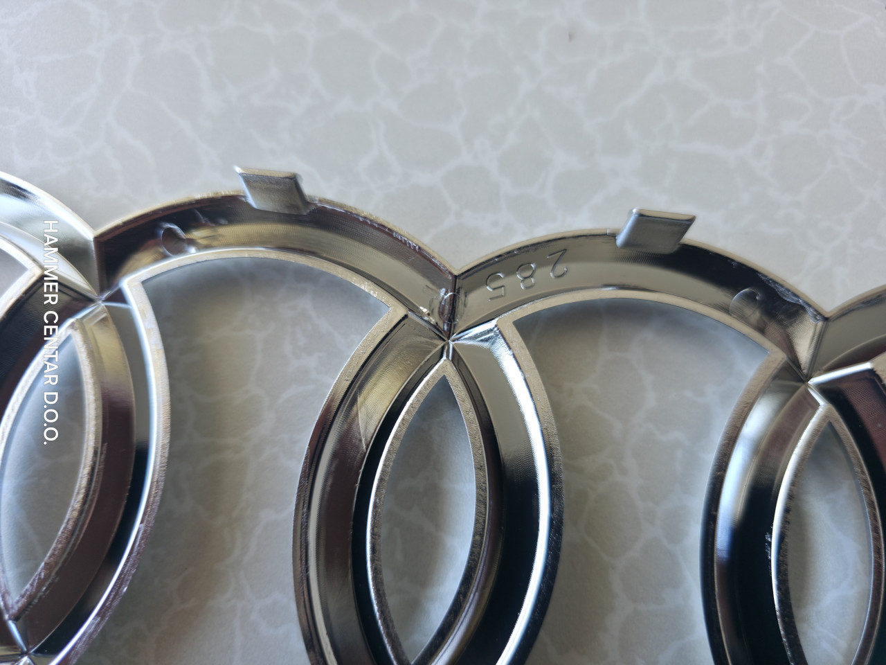 AUDI PREDNJI ZNAK 285MM ZNAK STIKER NALJEPNICA ZNAKOVI