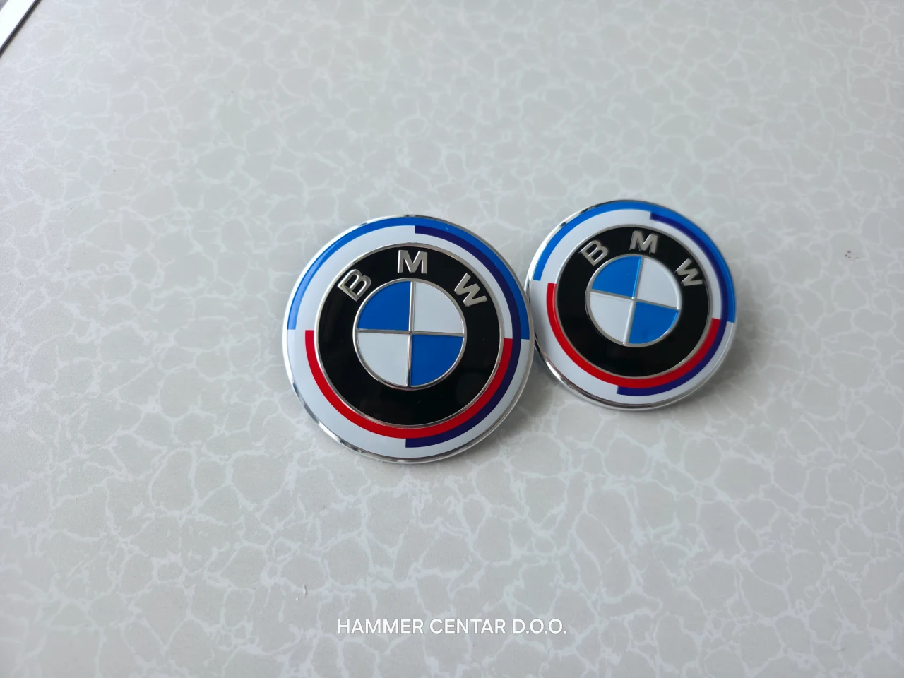 BMW ZNAK ZNAKOVI PREDNJI ZADNJI 82 I 74 MM