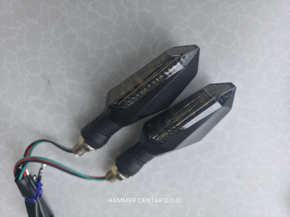 LED ZMIGAVCI ZA MOTOR SKUTER