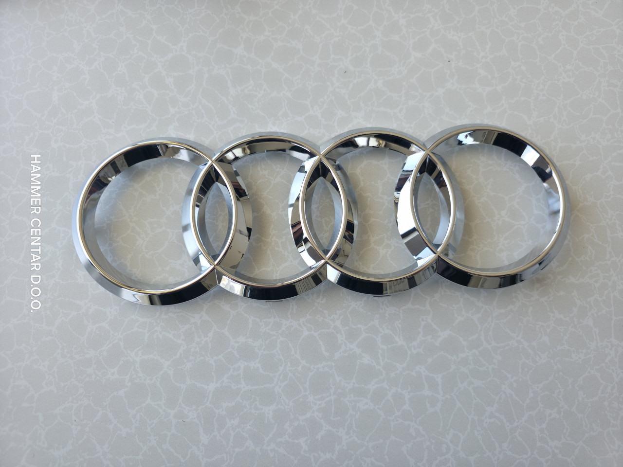 AUDI PREDNJI ZNAK 285MM ZNAK STIKER NALJEPNICA ZNAKOVI