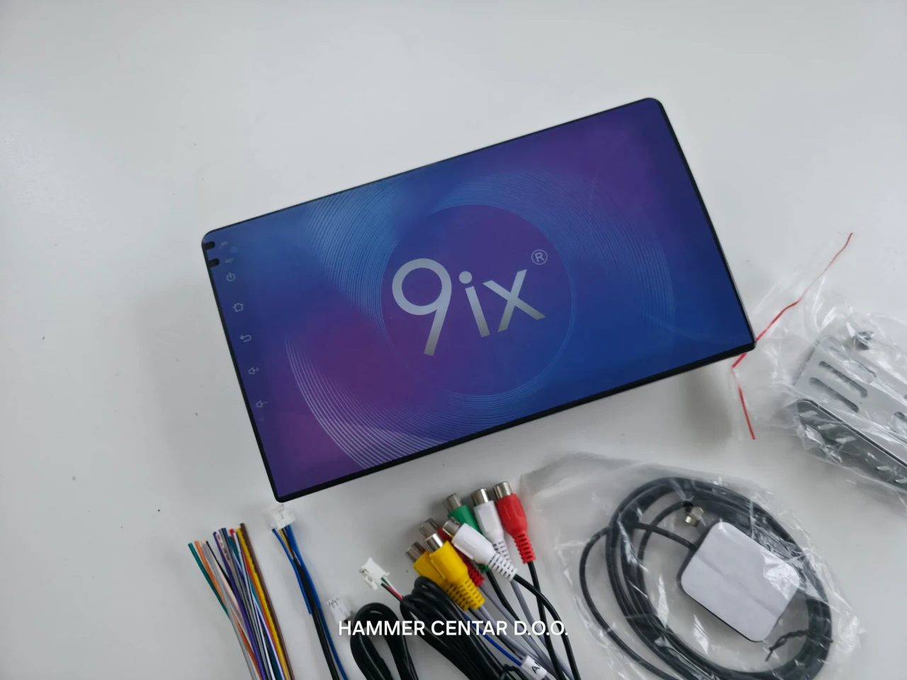 ANDROID RADIO 2 DIN 9" UNIVERZALNI