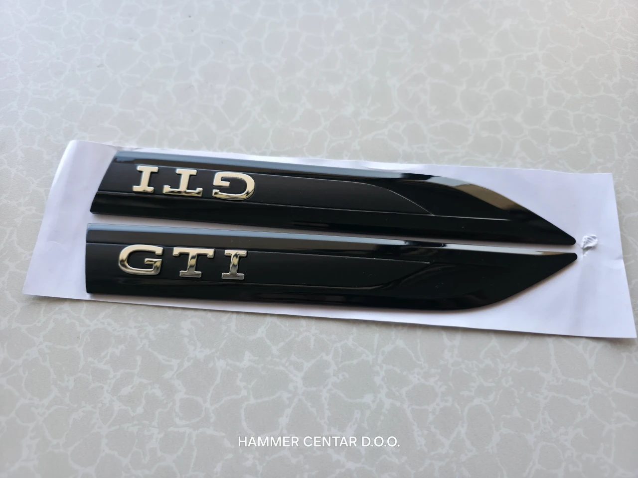 GTI MACEVI ZNAK BOCNI ZNAKOVI MAČEVI STIKERI ZNAK STIKER