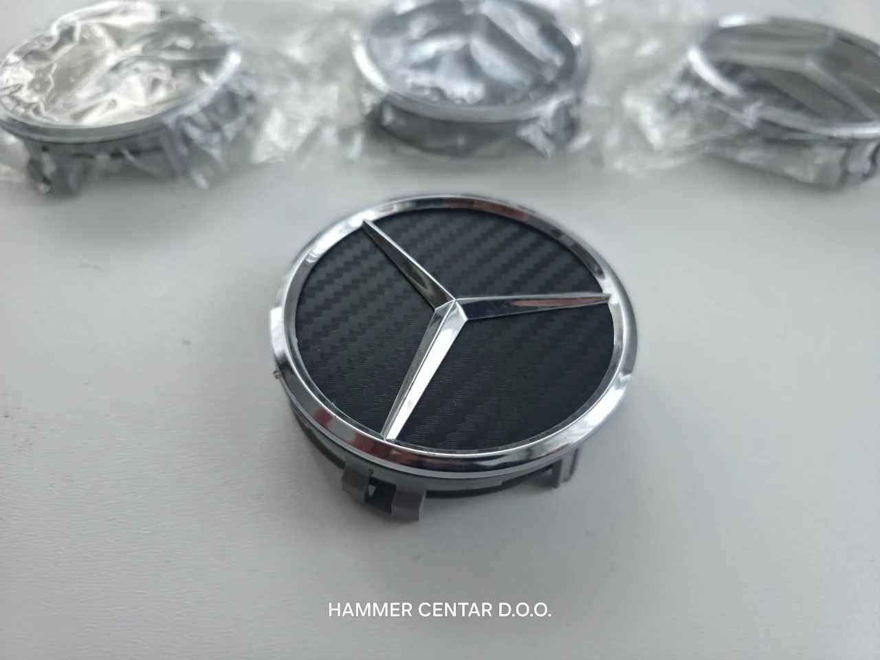 MERCEDES ČEPOVI ZA FELGE FELGU 70MM