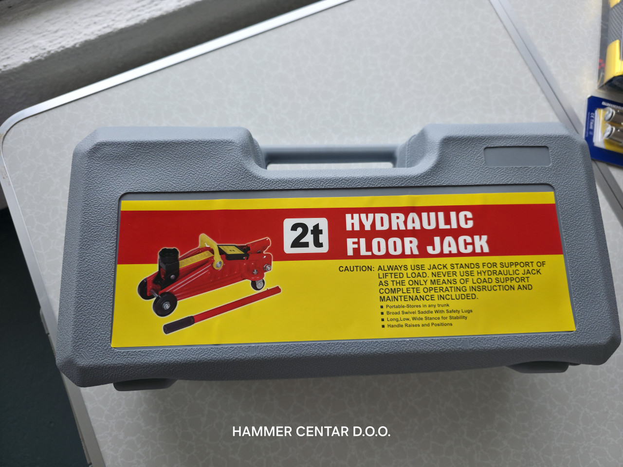 DIZALICA HIDRAULIČNA ZA AUTO 2T SA KOFEROM