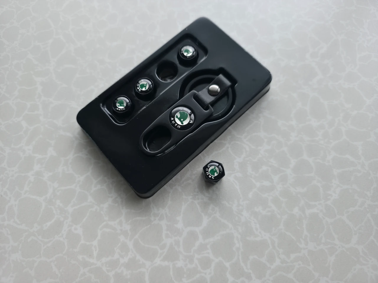 KAPICE ZA VENTILE OPEL VW RENAULT AUDI BMW ŠKODA