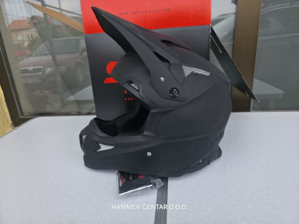 SMK KACIGA ZA MOTOR SKUTER QUAD XL VELICINA