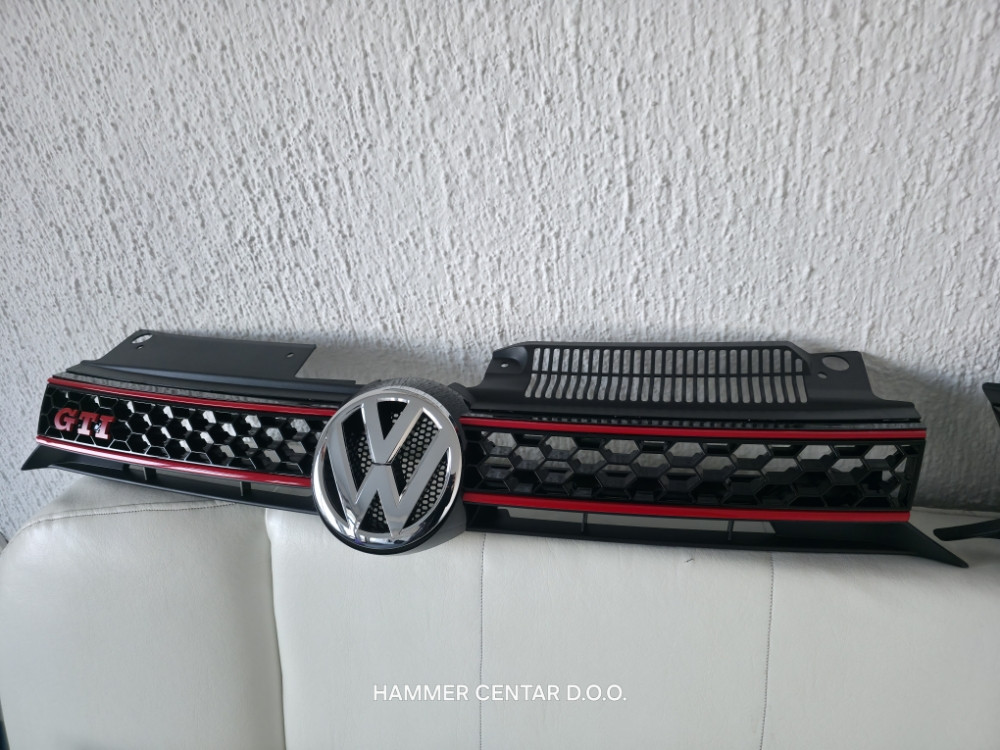 GOLF 6 GTI MASKA PREDNJA MASKA GRIL BRANIK