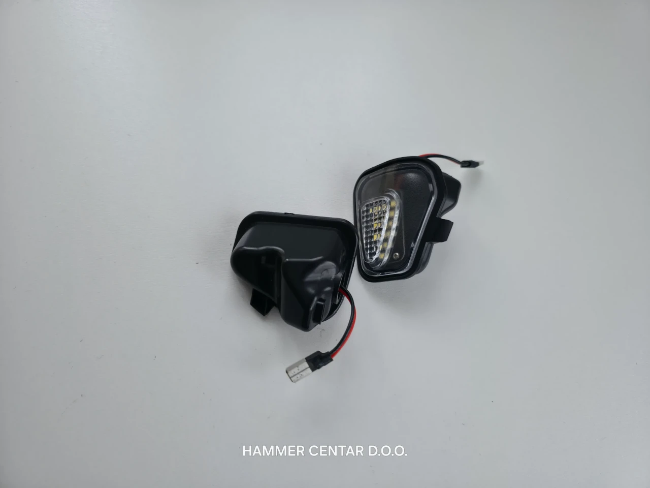 LED OSVJETLJENJE ISPOD RETROVIZORA PASSAT 7 B7