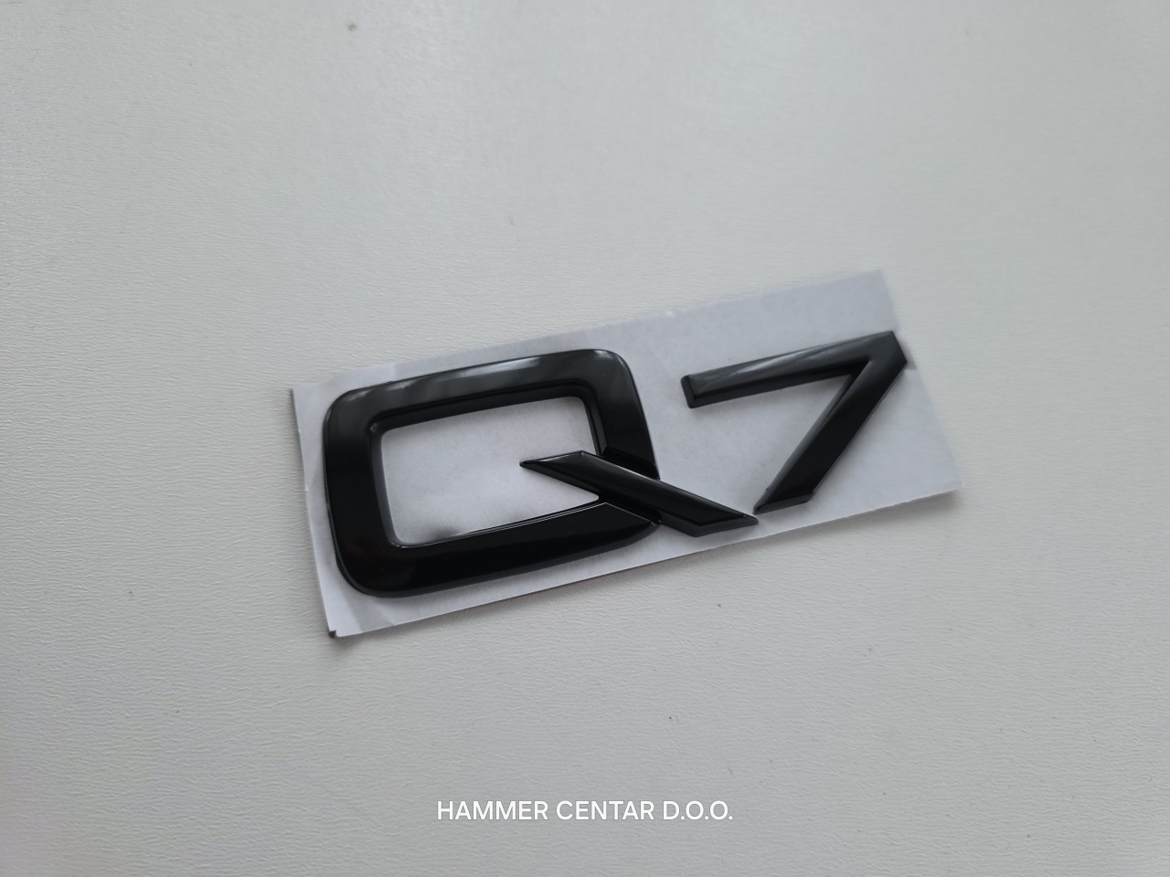 AUDI Q7 ZNAK CRNI STIKER NALJEPNICA
