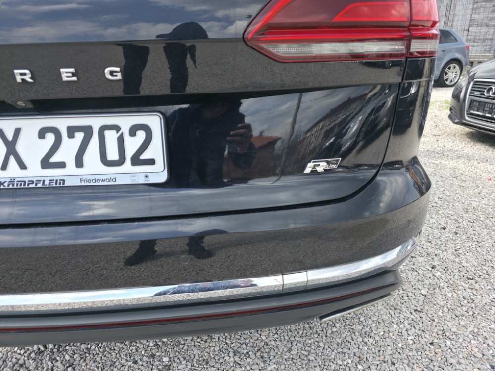 R LINE ZADNJI ZNAK TOUAREG PASSAT GOLF TIGUAN