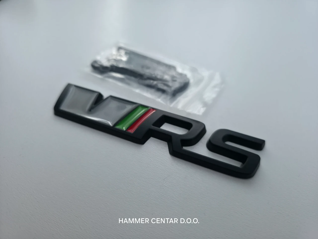 ŠKODA VRS ZNAK STIKER NALJEPNICA PREDNJI ZNAK ZNAKOVI