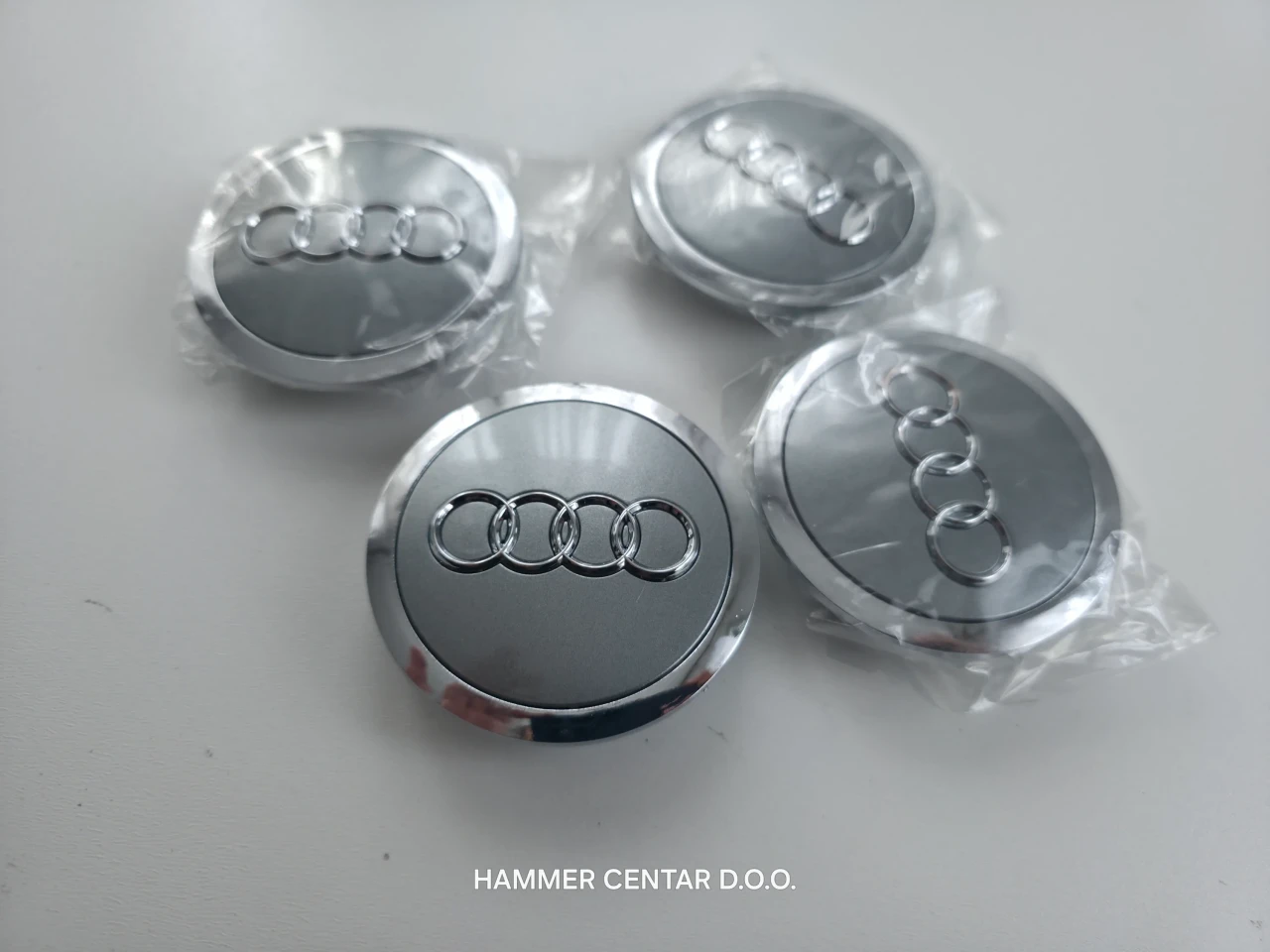 AUDI ČEPOVI ZA FELGE FELGU 69MM