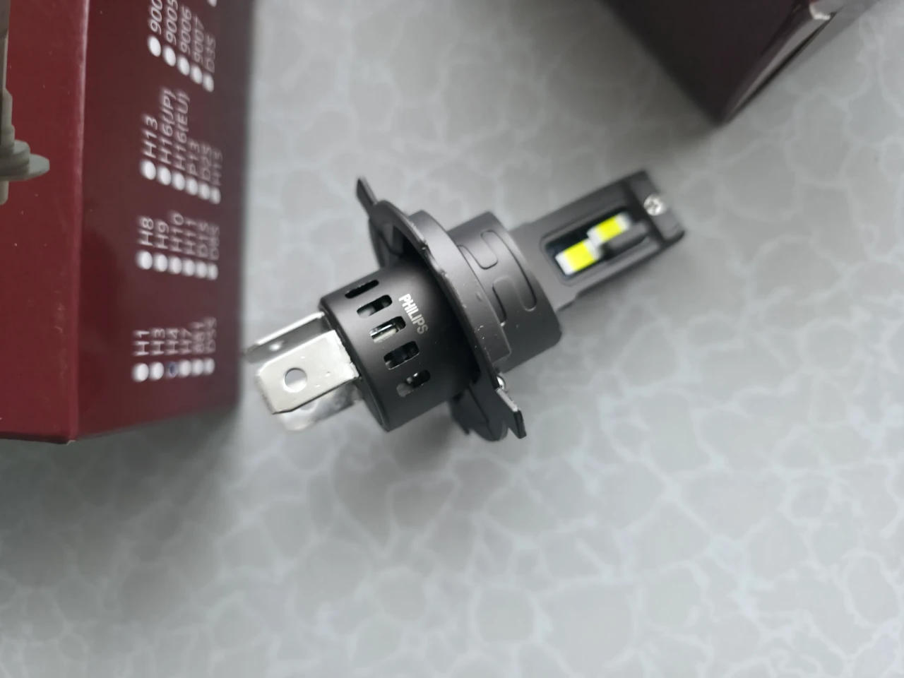 H4 PHILIPS LED SIJALICE MINI SA VENTILATOROM