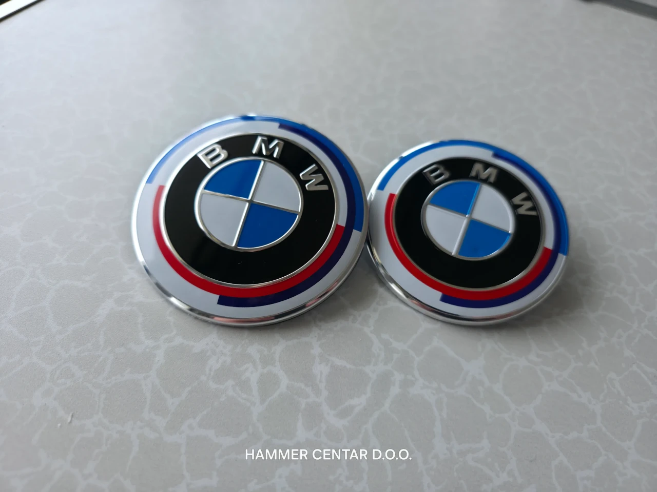 BMW ZNAK ZNAKOVI PREDNJI ZADNJI 82 I 74 MM