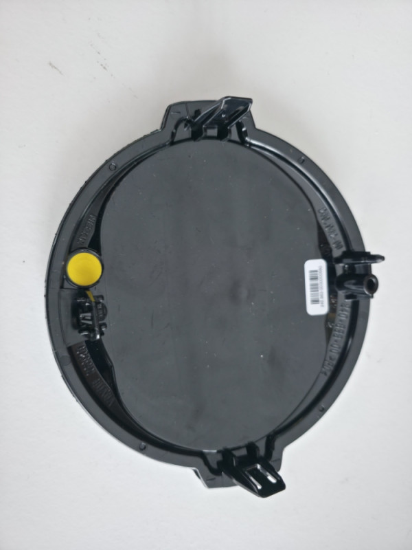 PASSAT GOLF ACC RADAR STAKLENI ZNAK PREDNJI