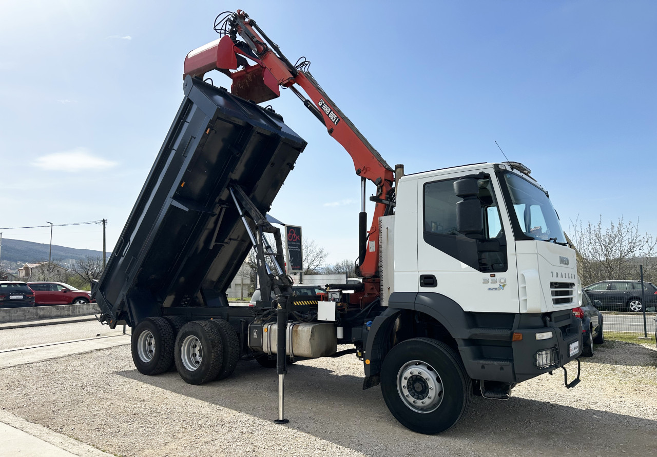 IVECO TRAKKER 330 KIPER SA KRANOM
