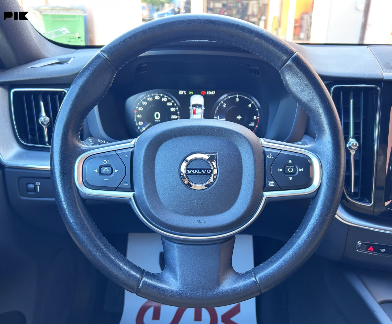VOLVO XC60 D3 MOMENTUM