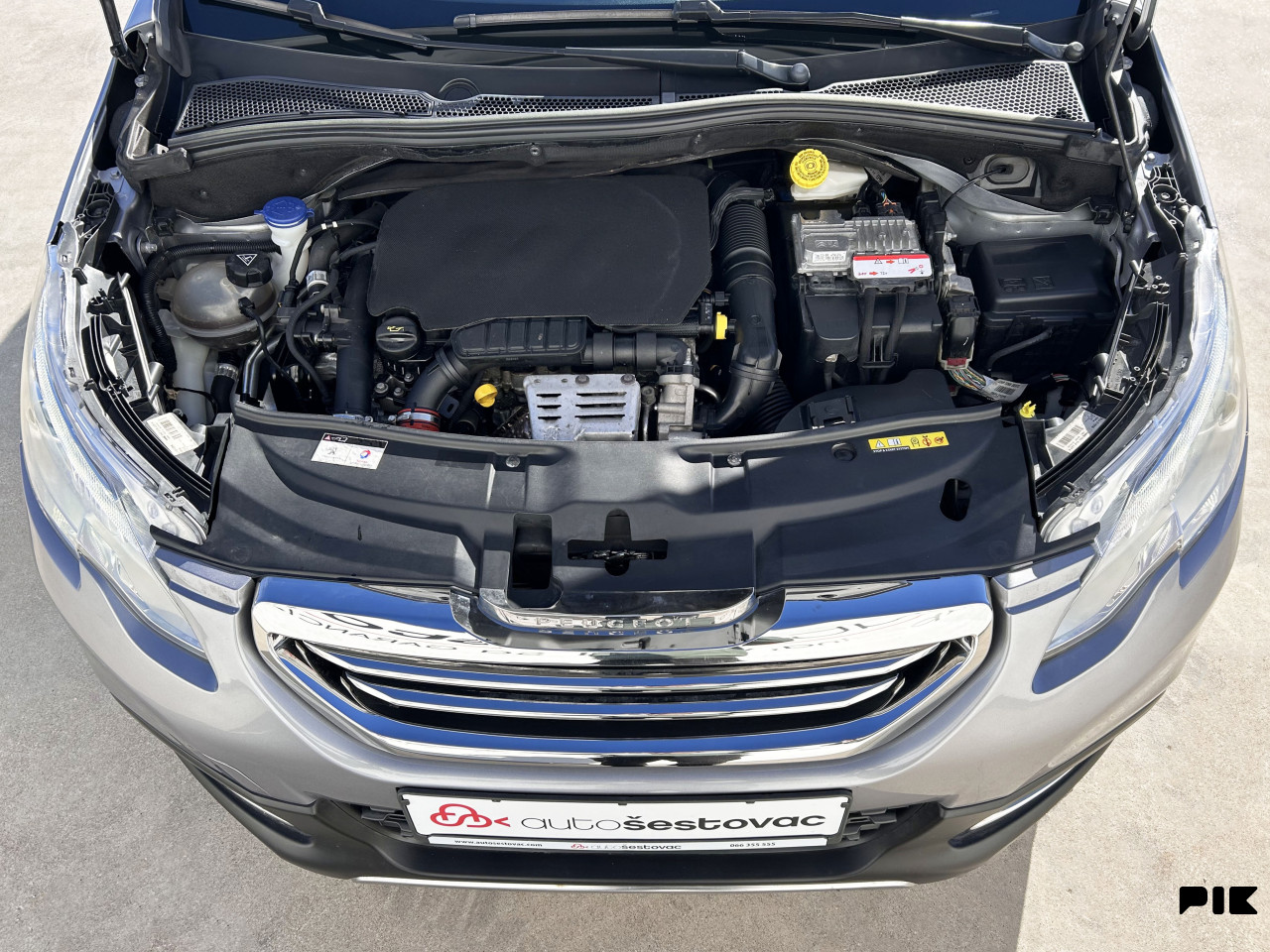 PEUGEOT 2008 1.2 e-THP STYLE