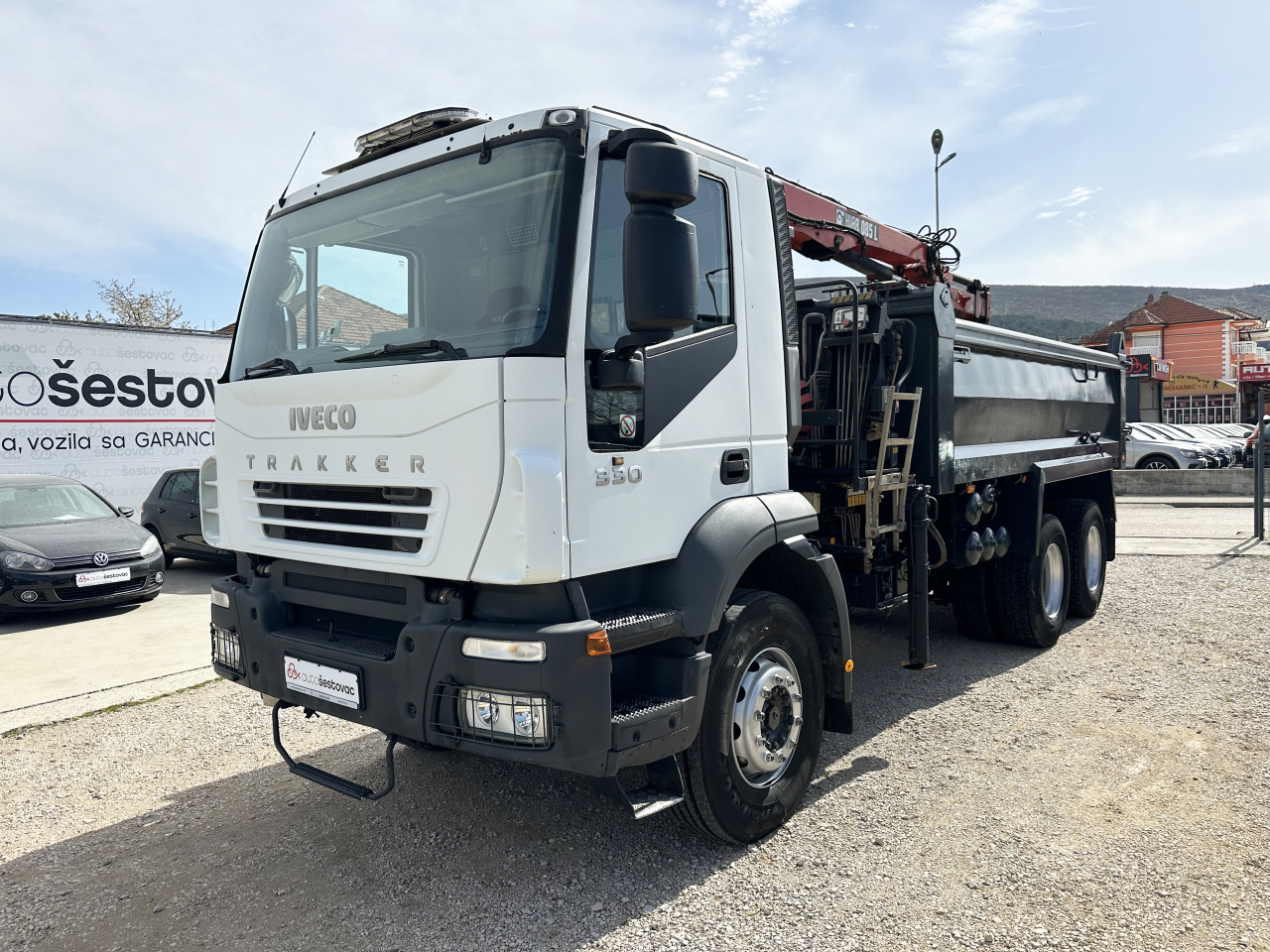 IVECO TRAKKER 330 KIPER SA KRANOM