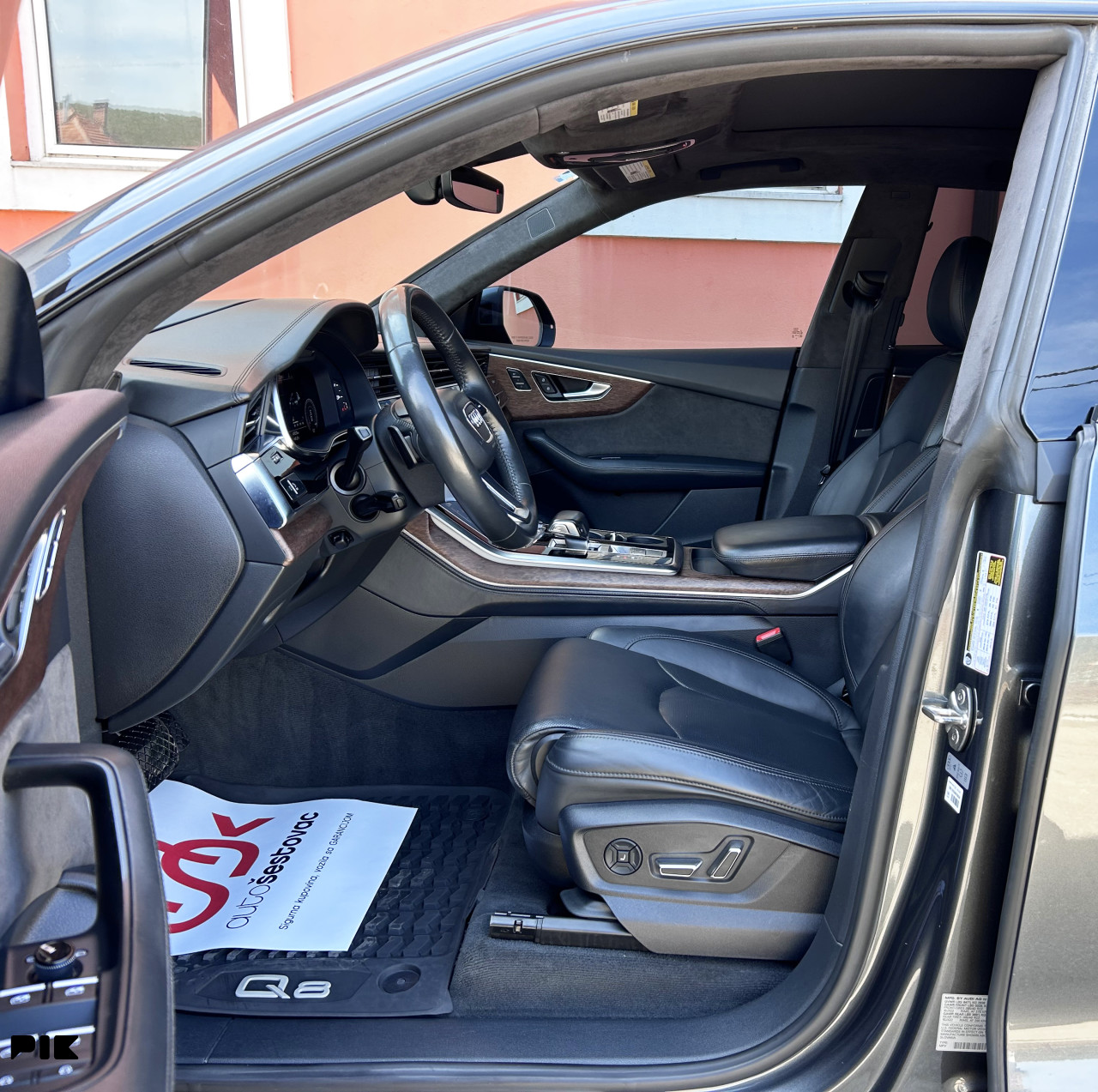 AUDI Q8 3.0 TFSI QUATTRO AUTOMATIK S-LINE REG. DO 06.2027