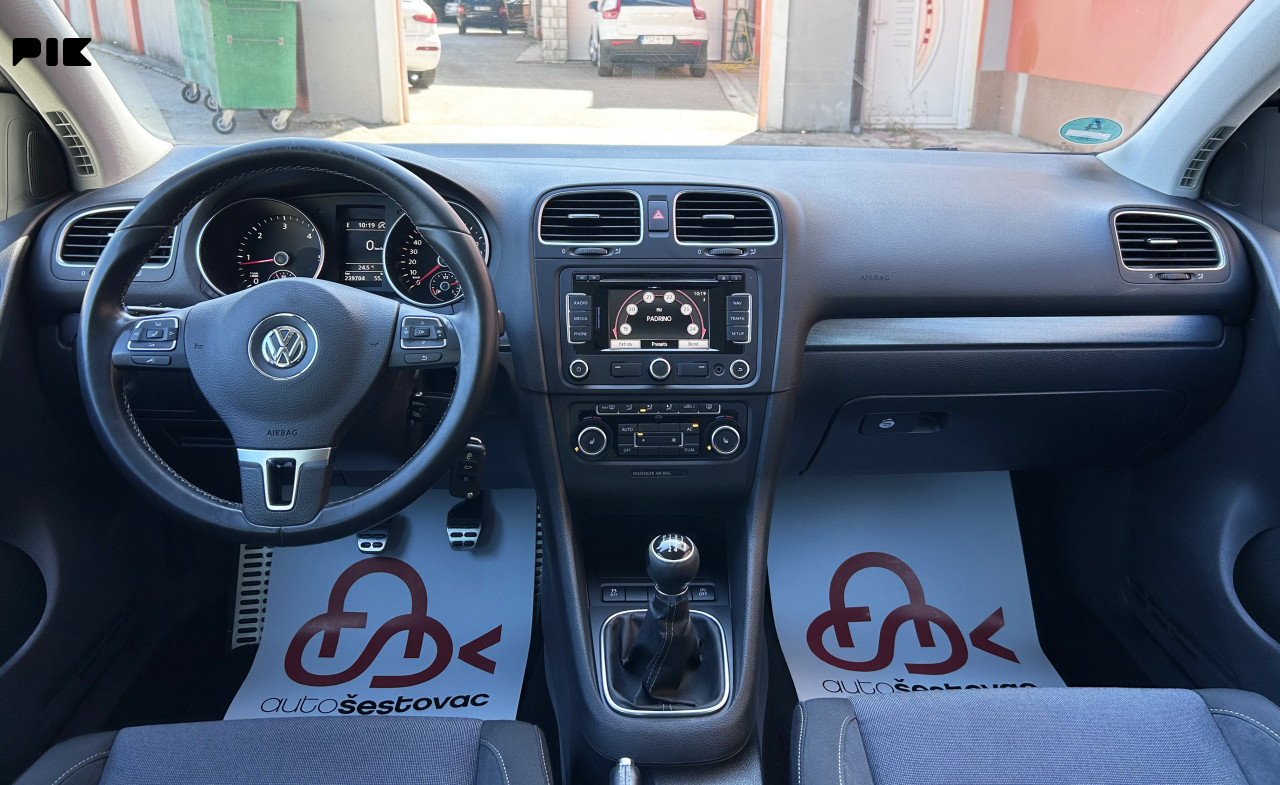 VOLKSWAGEN GOLF 1.6 TDI STYLE