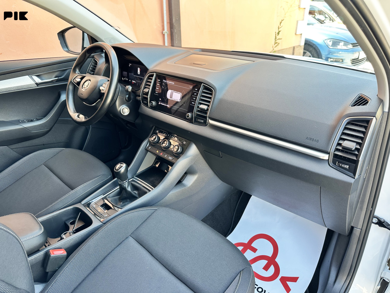 ŠKODA KAROQ 2.0 TDI 2023 VIRTUAL COCKPIT / KAMERA