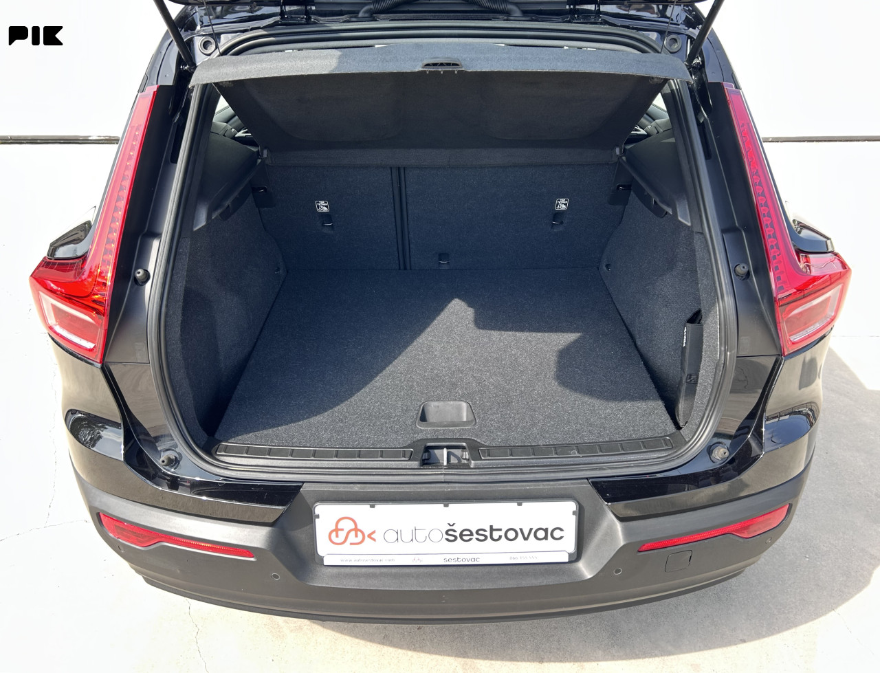 VOLVO XC40 D3 BUSINESS LED VIRTUAL